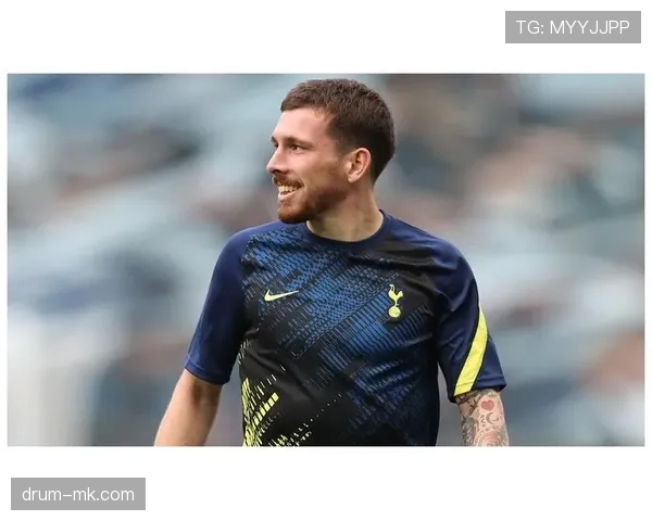 霍伊别尔拦截表现出色，助力球队防线稳固提升