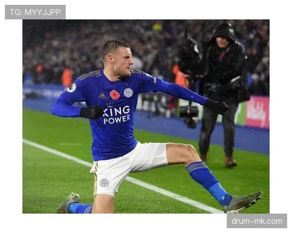 莱斯特城防线漏洞频现,亟需战术革新与引援补强 莱斯特城防线漏洞频现,亟需战术革新与引援补强