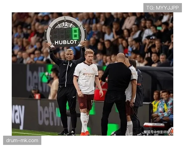 豪门球队盯上菲尔·福登，转会传闻持续升温引发关注