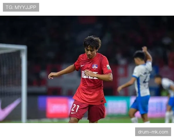 足球新星热榜:多位年轻球员本赛季表现稳健,竞争力持续提升 足球新星热榜:多位年轻球员本赛季表现稳健,竞争力持续提升