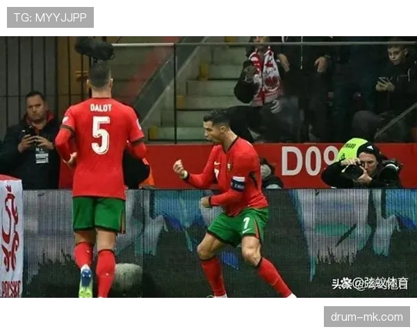 莱万 vs C罗：中锋效率与全能进攻体系对比