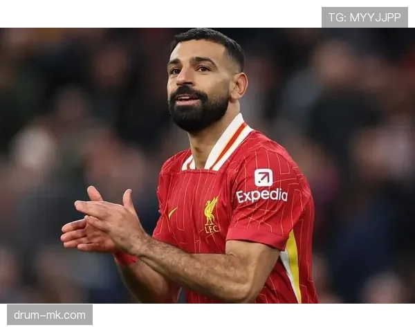 萨拉赫能否成为非洲第一球星:数据、荣誉与影响力对比分析 萨拉赫能否成为非洲第一球星:数据、荣誉与影响力对比分析