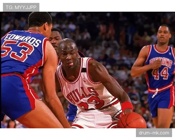 巴克利篮下强攻效率提升显著 拉开与当年对手格兰特差距